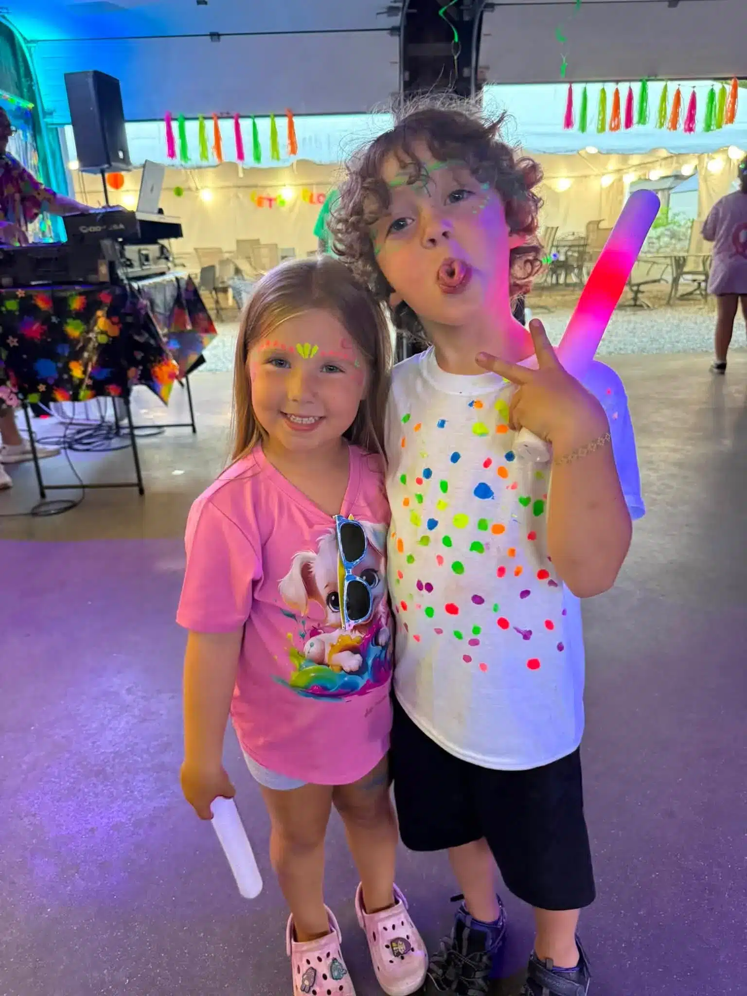 Children enjoying a neon weekend at Acorn Acres in Bozrah CT
